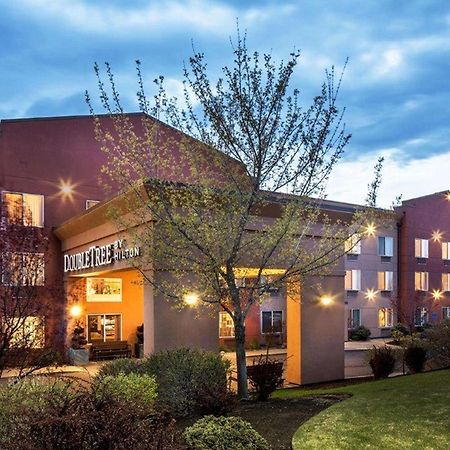 Doubletree By Hilton Bend Hotel Exterior foto